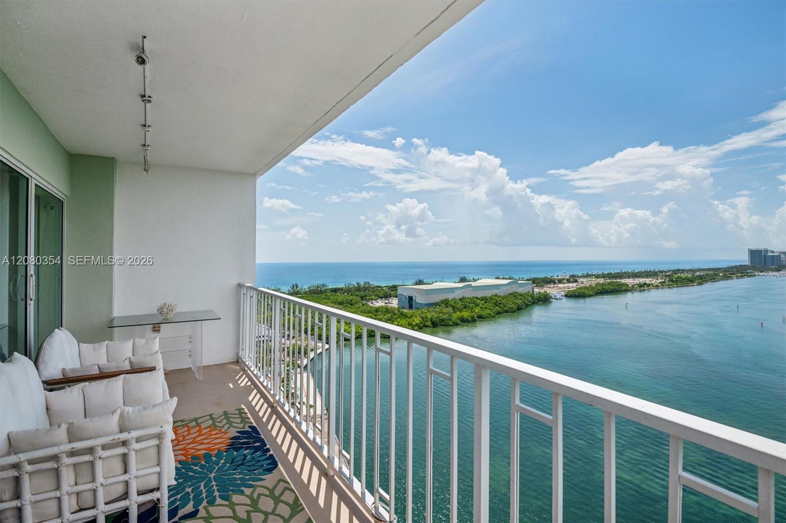 500 Bayview Dr # 2122, Sunny Isles Beach FL 33160