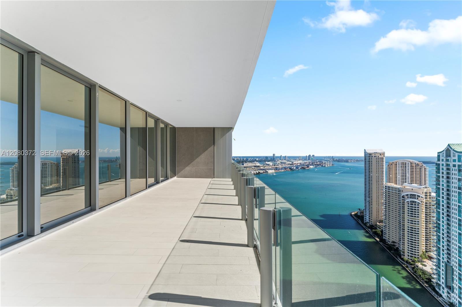 300 Biscayne Blvd Way # 4102, Miami FL 33131 photo 2