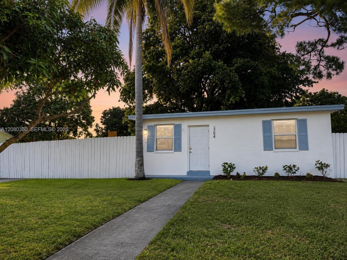 5264 NE 20th Ave, Pompano Beach FL 33064