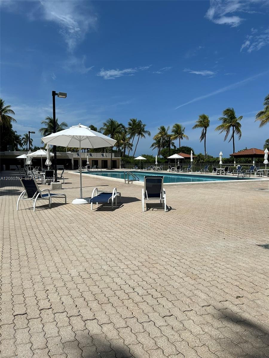 Miami Beach, FL 33140 photo 3