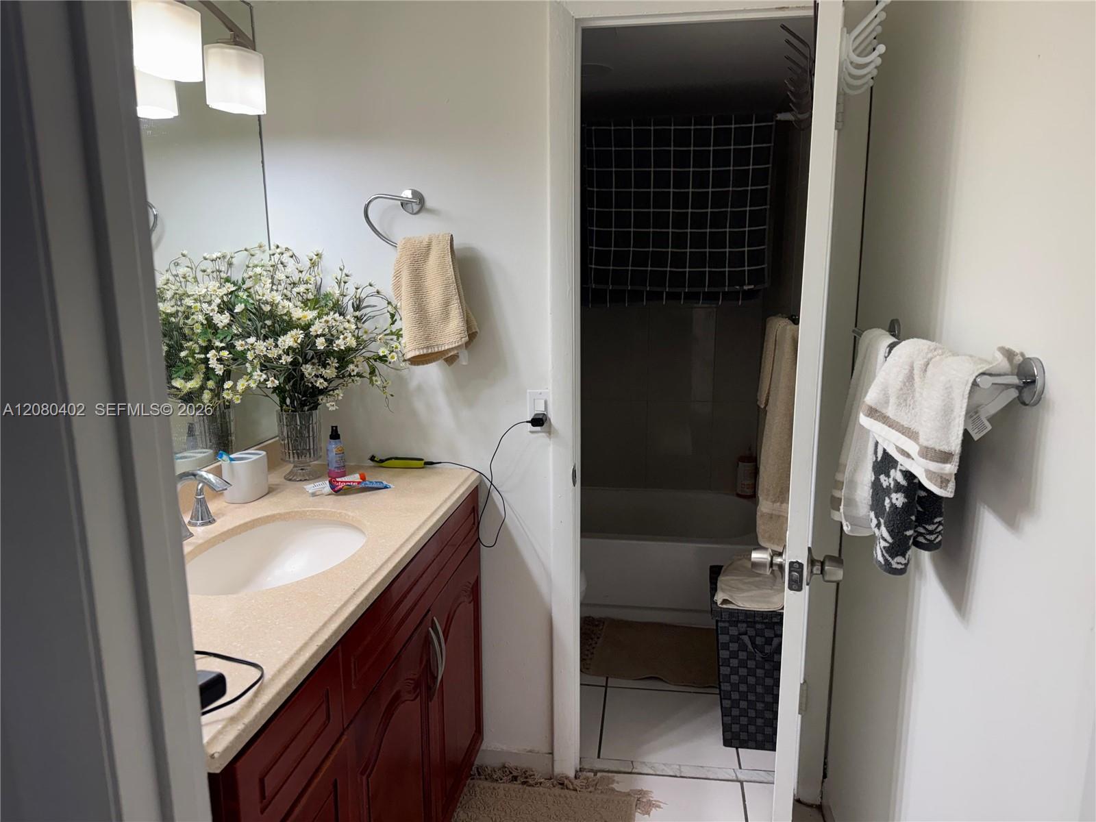 5050 NW 7th St # 604, Miami FL 33126 photo 3