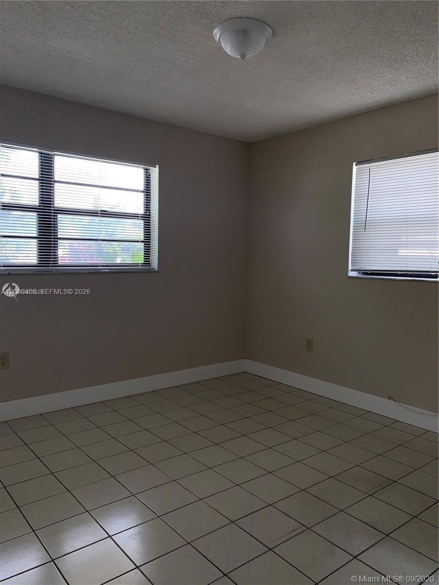 Hialeah, FL 33016 photo 3