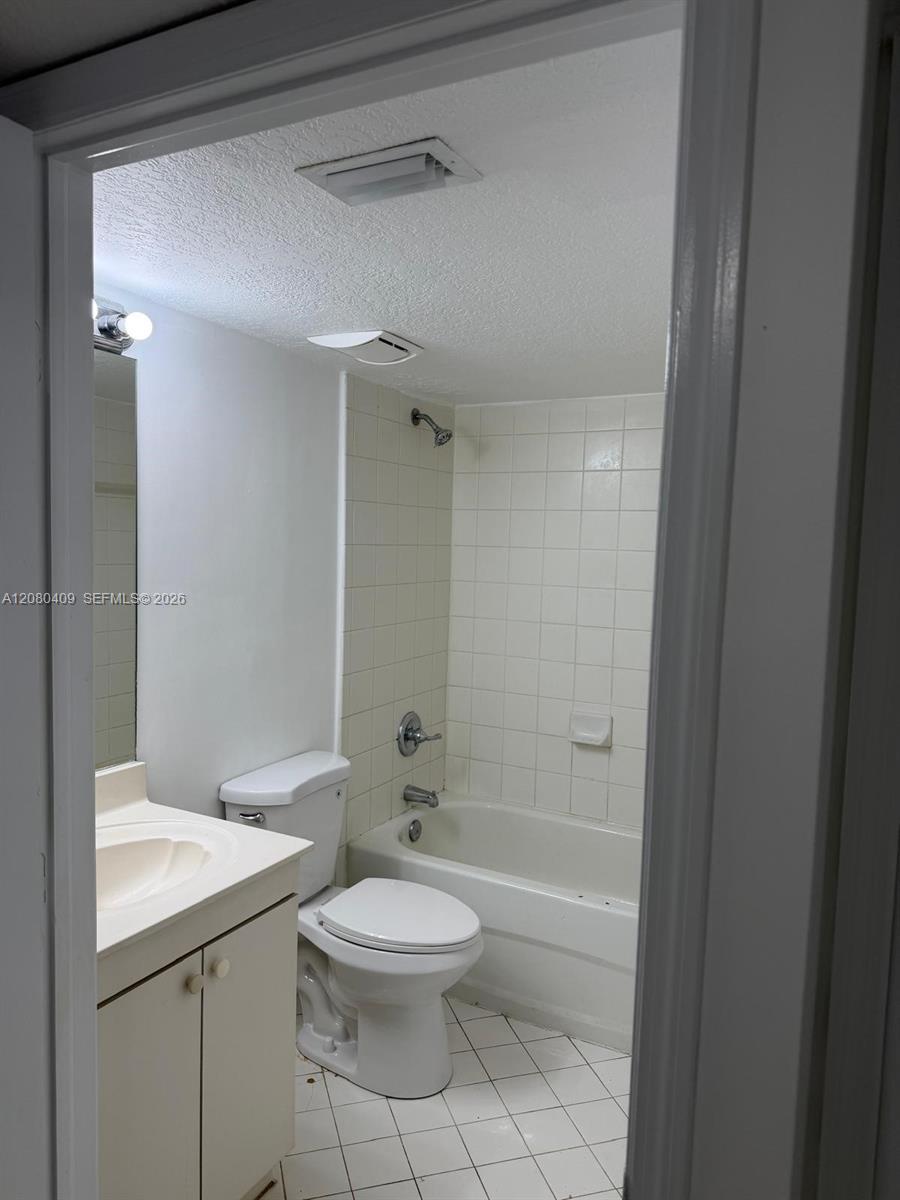 2900 SE 12th Rd # 28, Homestead FL 33035 photo 2