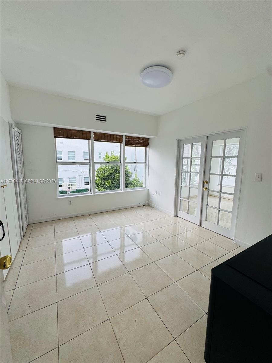 227 1st St # 8, Miami Beach FL 33139 photo 3