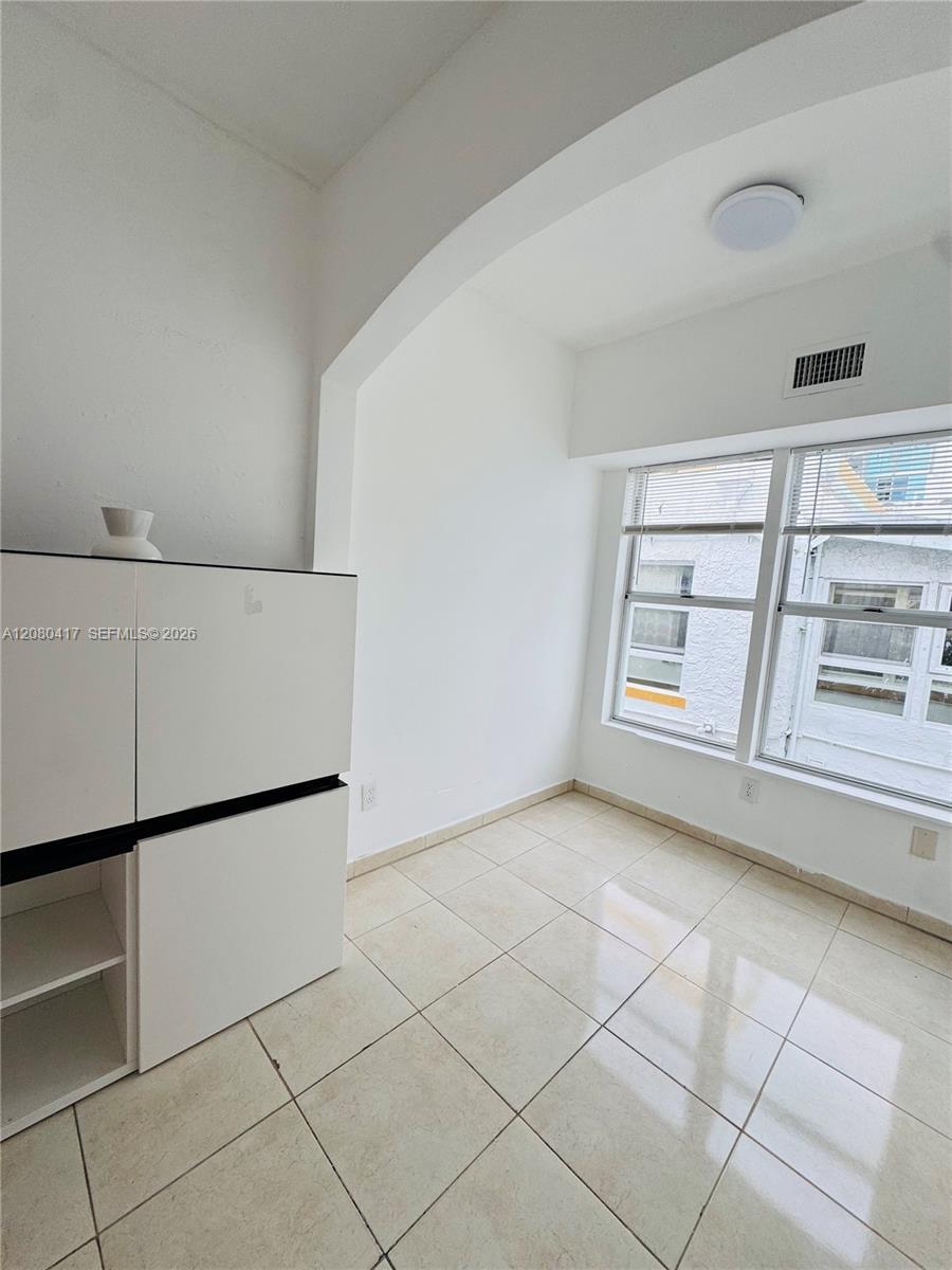 227 1st St # 8, Miami Beach FL 33139 photo 4
