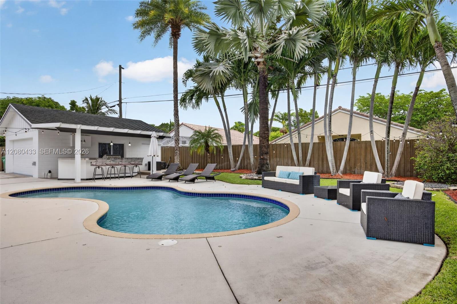 18211 SW 95th Ct, Palmetto Bay FL 33157