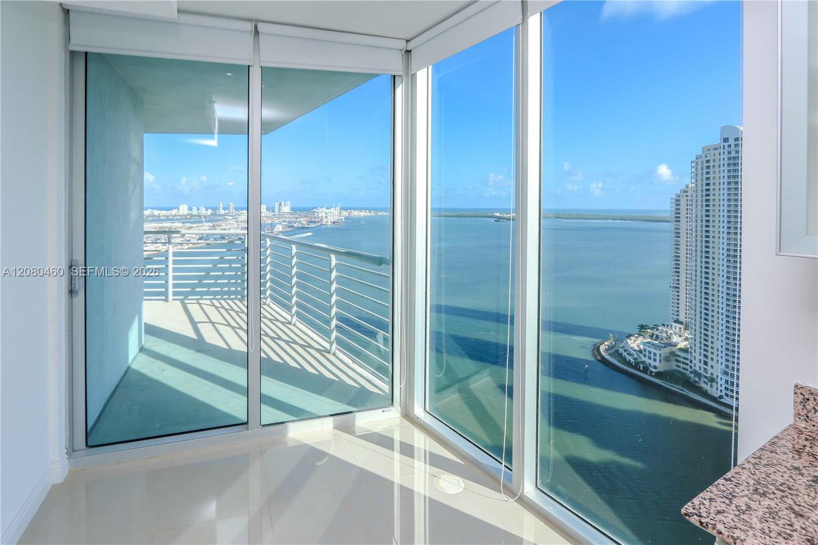 335 S Biscayne Blvd # 3709, Miami FL 33131 photo 5