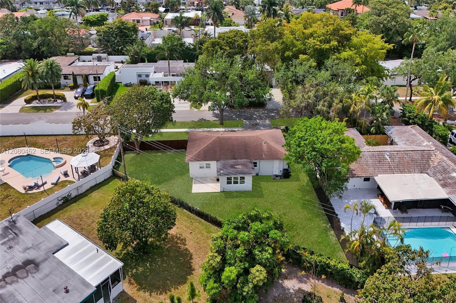 2125 Alamanda Dr, North Miami FL 33181 photo 3