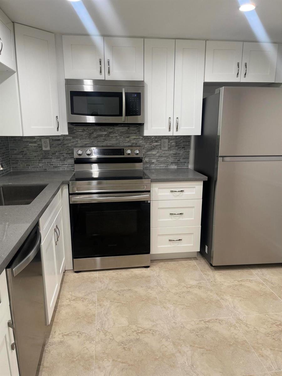 6301 N University Drive # 118, Tamarac FL 33321 photo 4