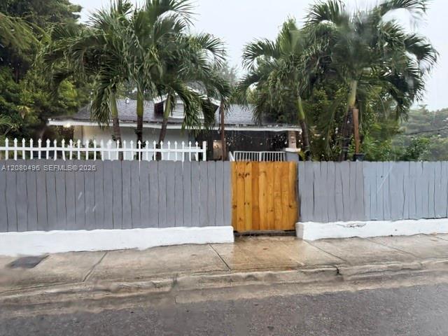 812 NW 29th Ter, Miami FL 33127 photo 3