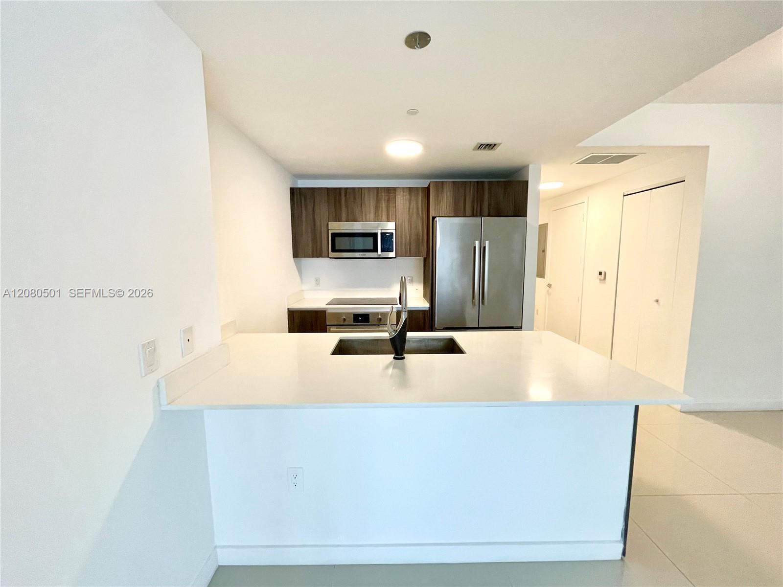 488 NE 18th St # 2204, Miami FL 33132 photo 3