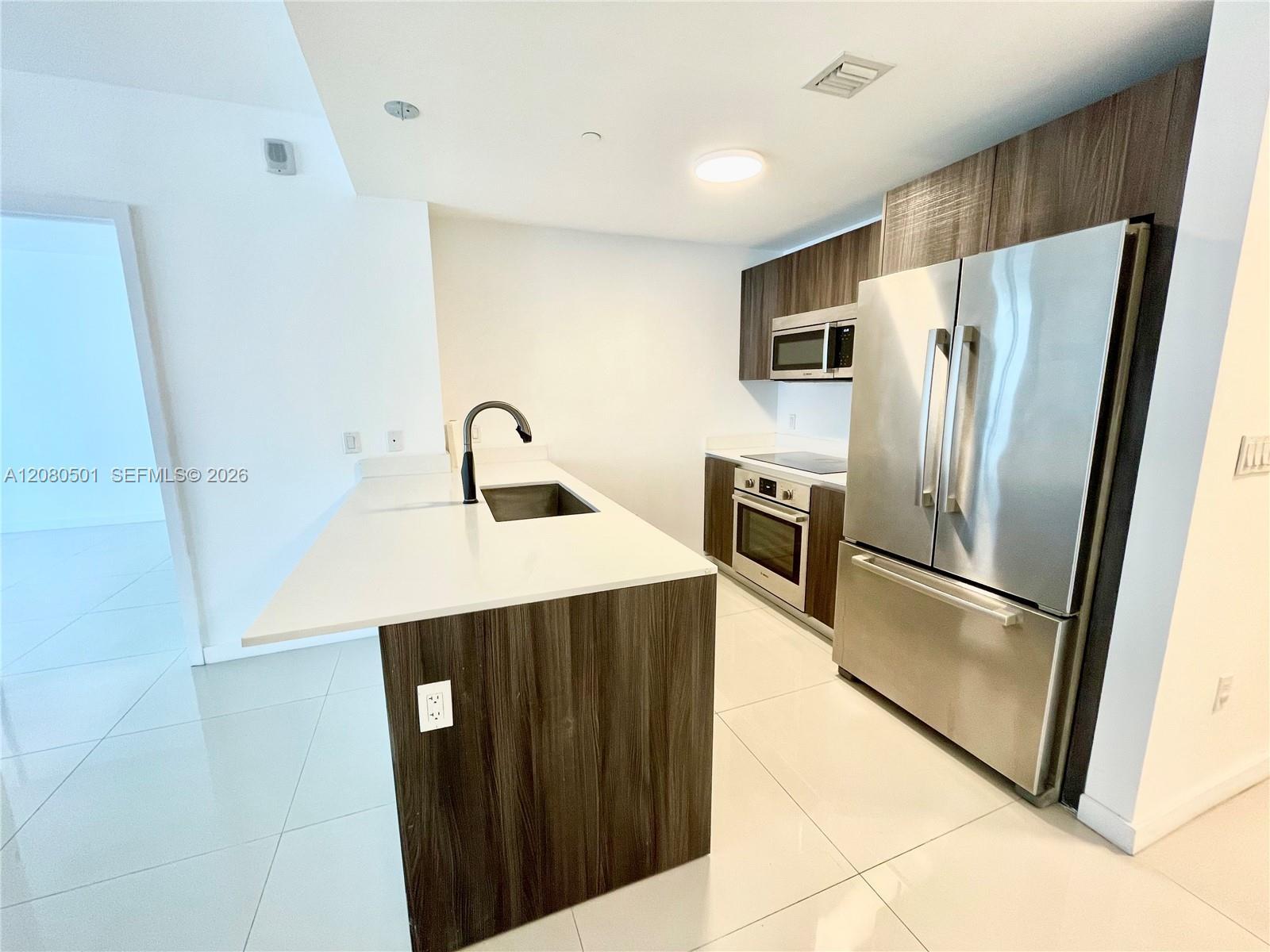 488 NE 18th St # 2204, Miami FL 33132 photo 4