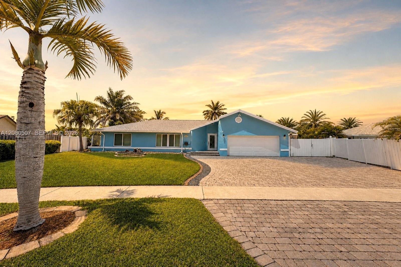 2811 SW 82nd Way, Davie FL 33328
