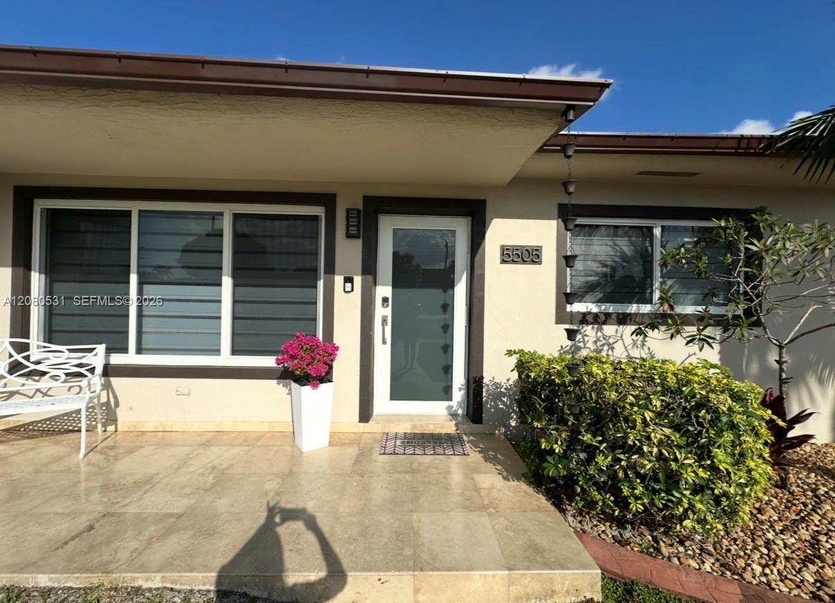 5505 W 14th Ln, Hialeah FL 33012 photo 2