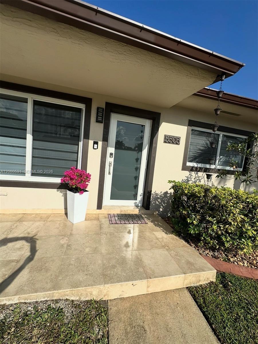 5505 W 14th Ln, Hialeah FL 33012 photo 3