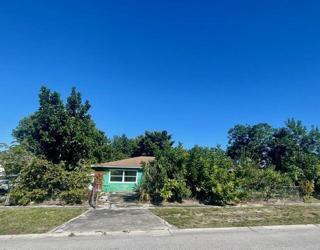 3106 Tropic Boulevard, Fort Pierce FL 34946