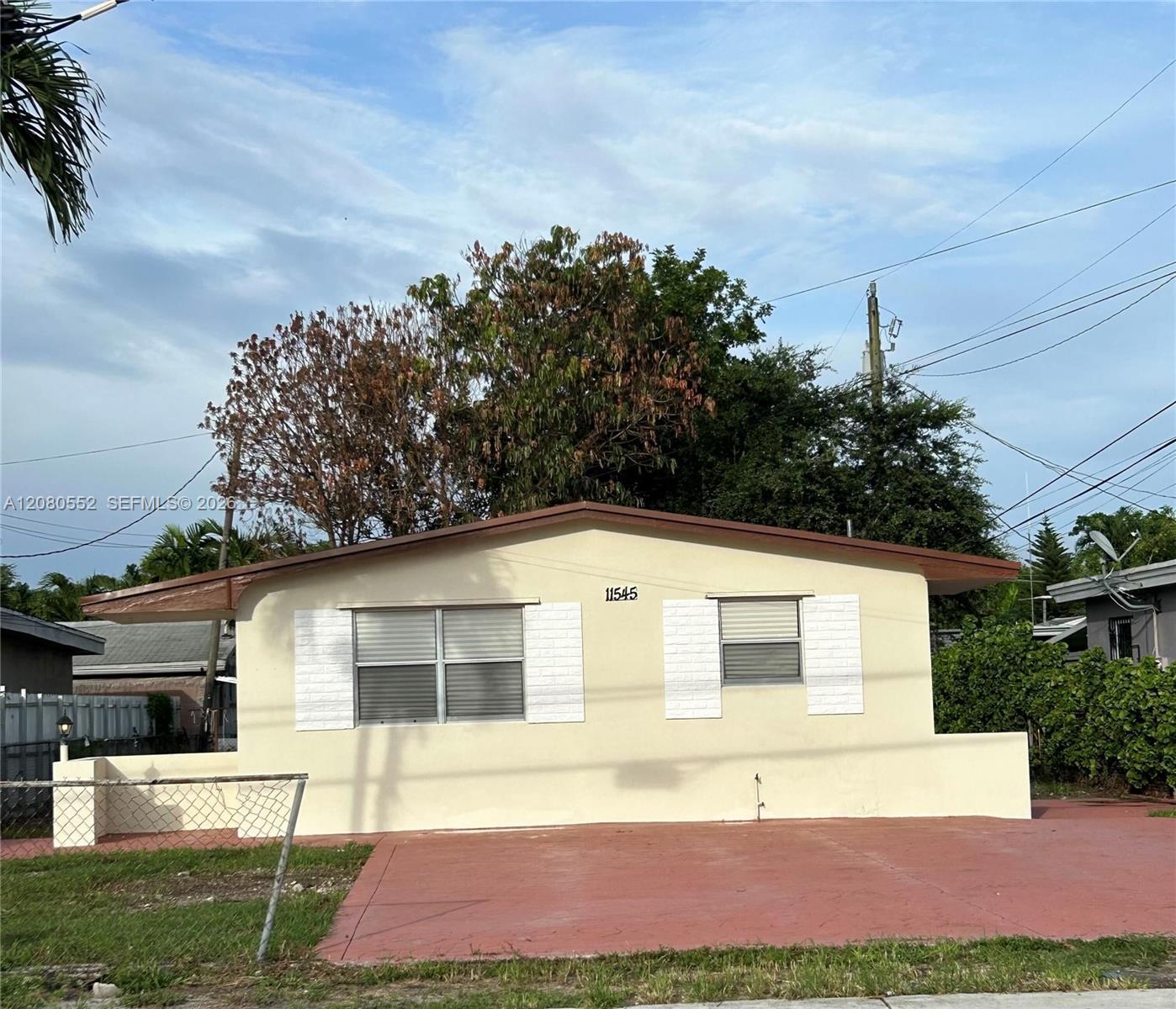 11545 NW 17th Ave, Miami FL 33167 photo 2