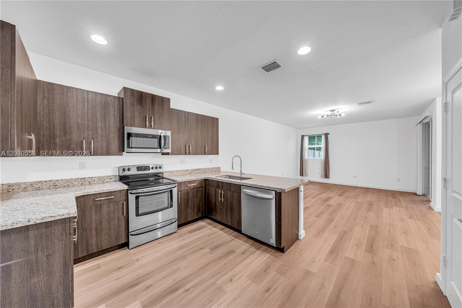 1426 SE 24th Ter, Homestead FL 33035