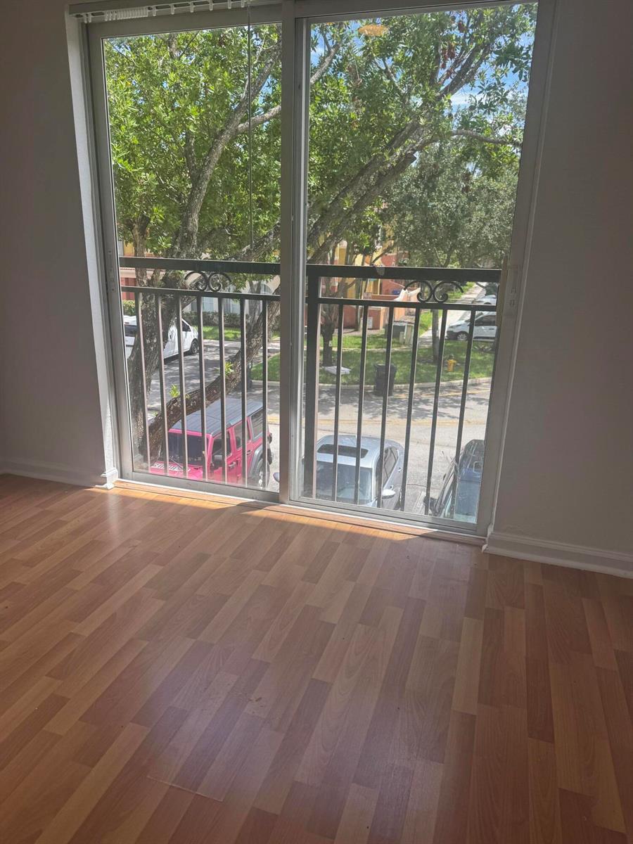 703 N SANTA CATALINA Circle # 703, North Lauderdale FL 33068 photo 4