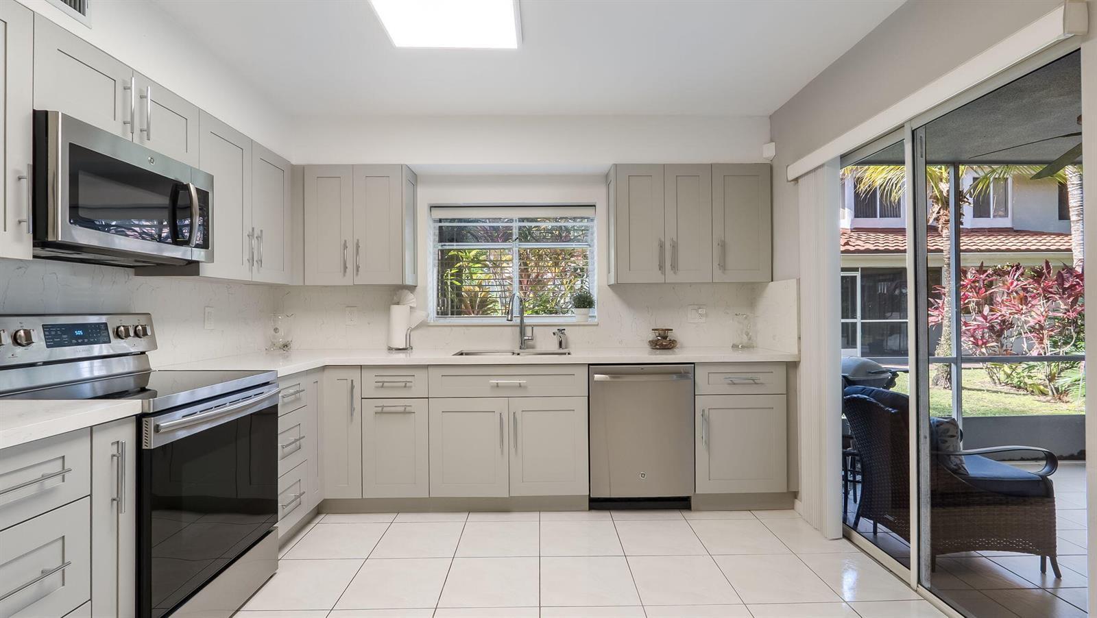 9265 NW 9TH Court, Plantation FL 33324