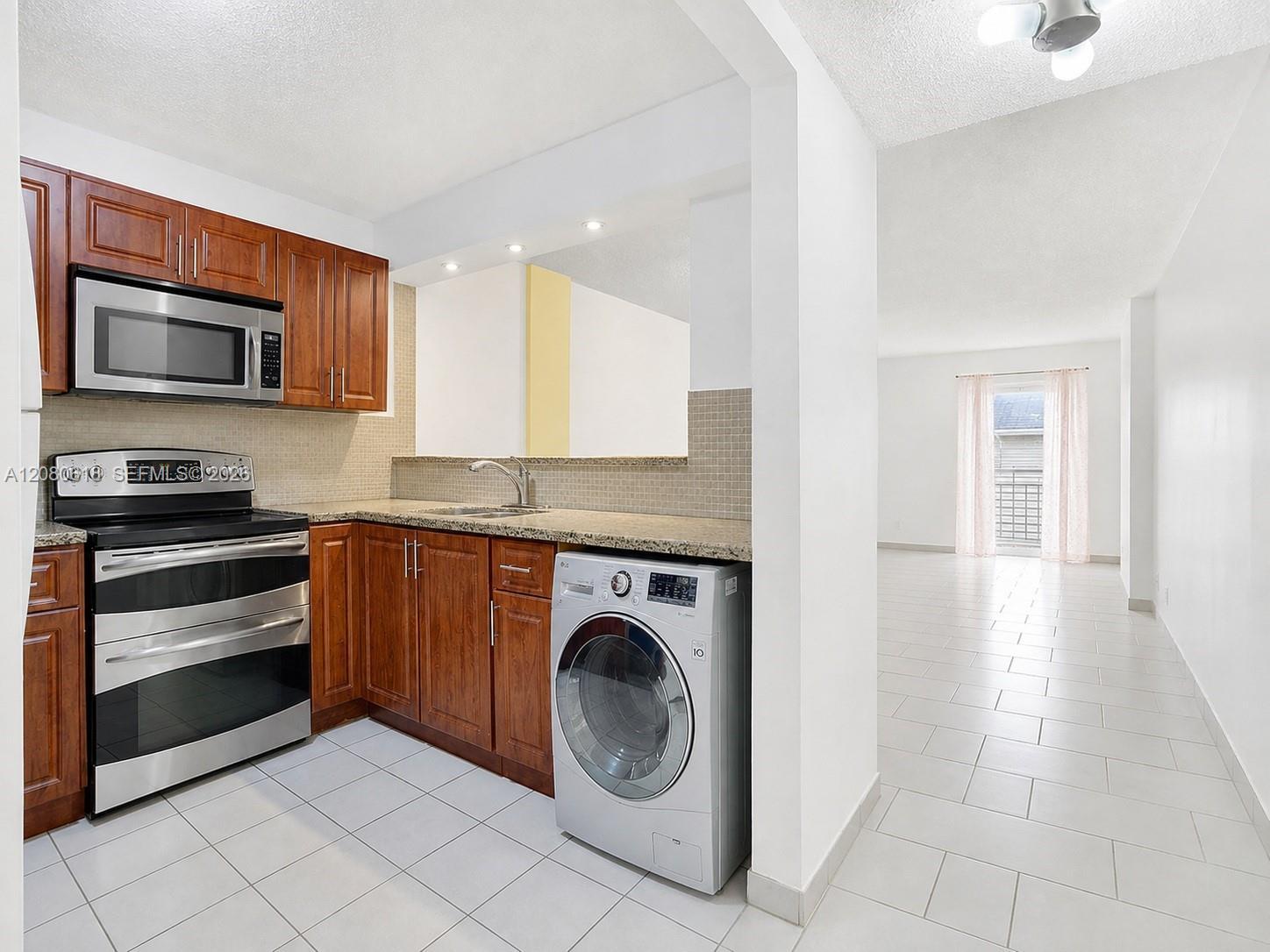 1850 W 56th St # 2305, Hialeah FL 33012 photo 5
