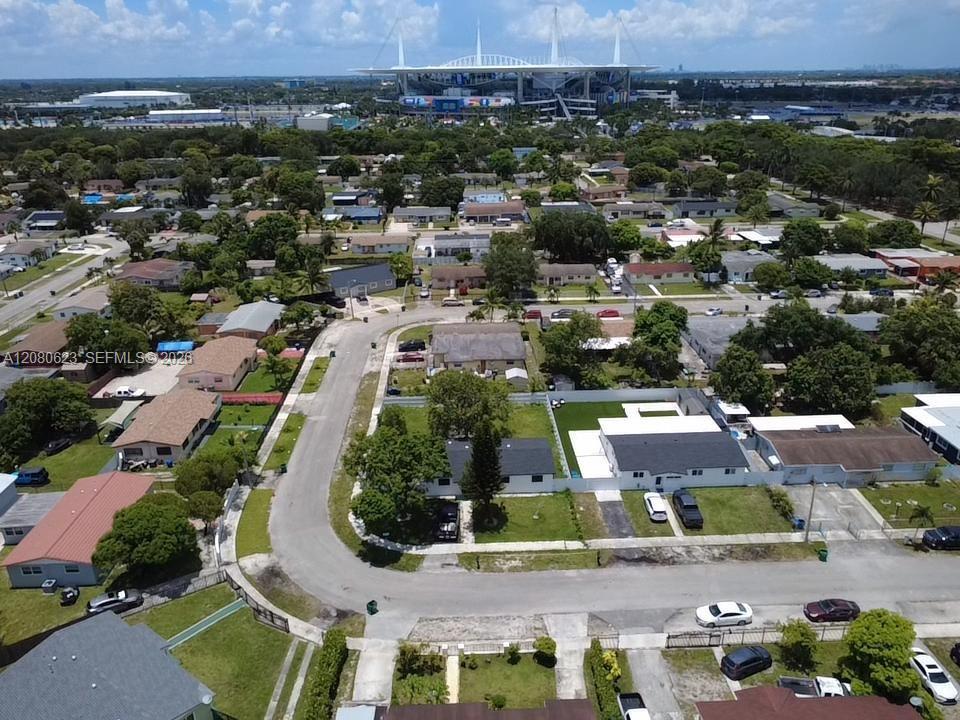 2251 NW 193rd Ter, Miami Gardens FL 33056 photo 2