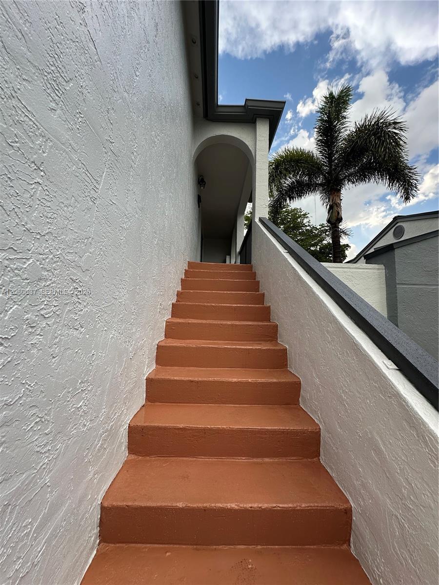 18224 Mediterranean Blvd # 17, Hialeah FL 33015 photo 2