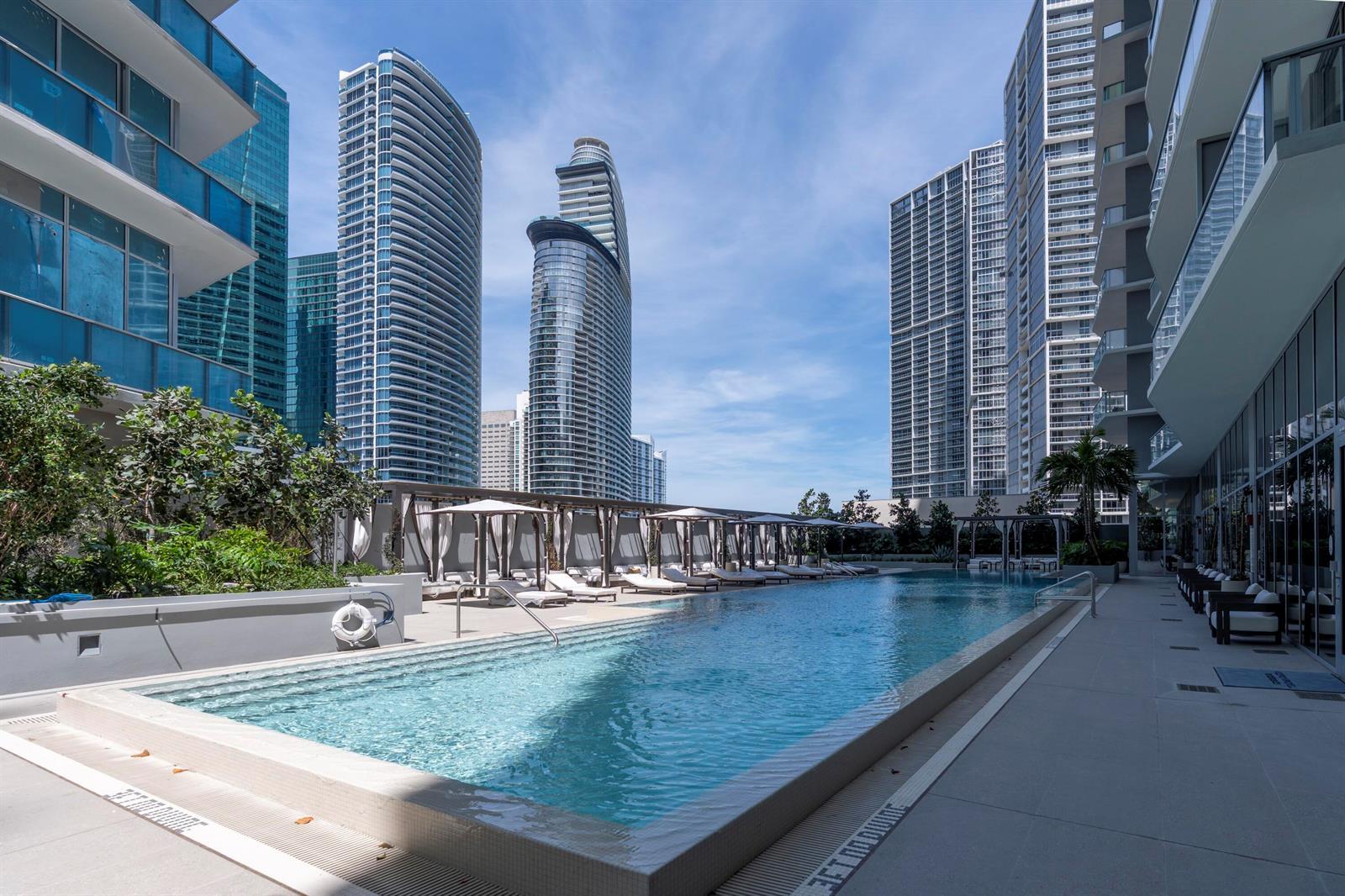 77 SE 5th Street # 2407, Miami FL 33131 photo 4