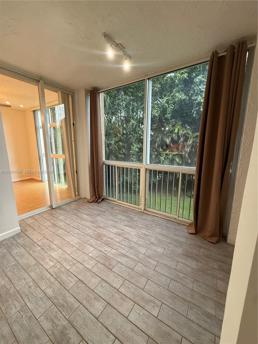 9755 NW 52nd St # 212, Doral FL 33178 photo 3