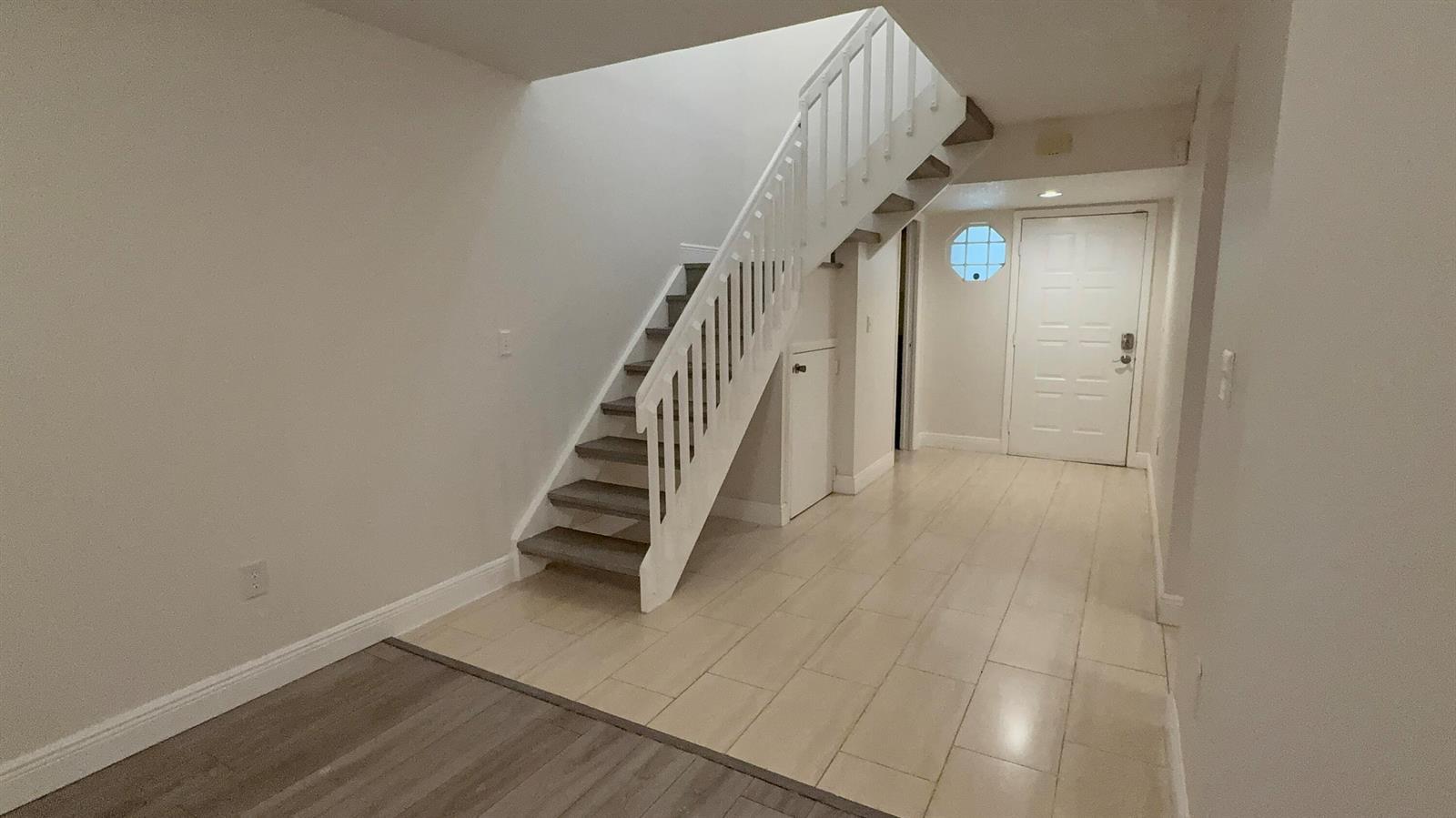 612 N UNIVERSITY Drive, Plantation FL 33324 photo 2