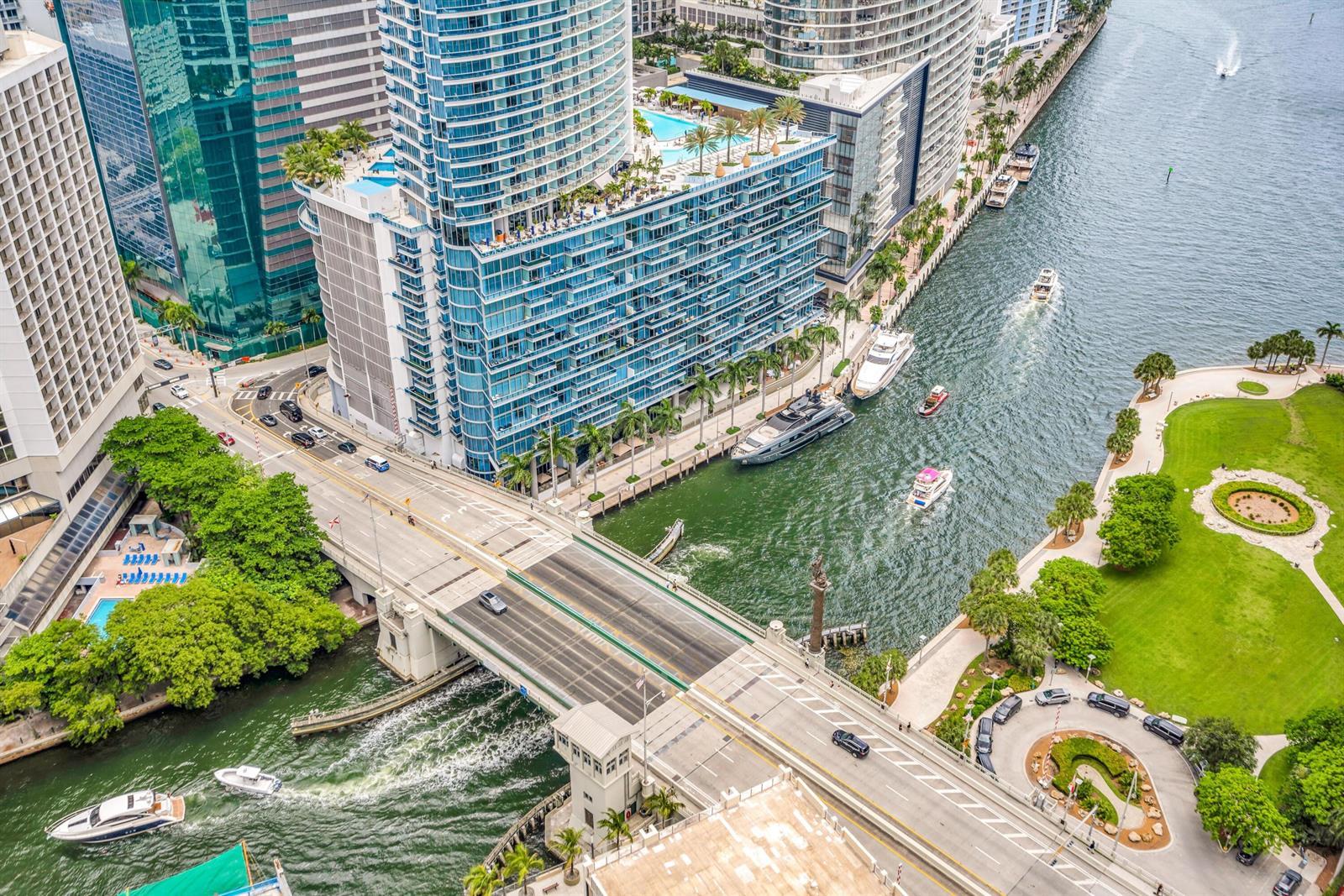 77 SE 5th Street # 2511, Miami FL 33131 photo 3