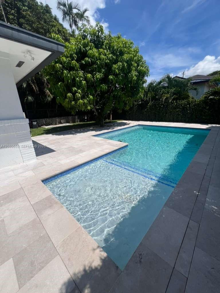 211 SW 29th Rd, Miami FL 33129