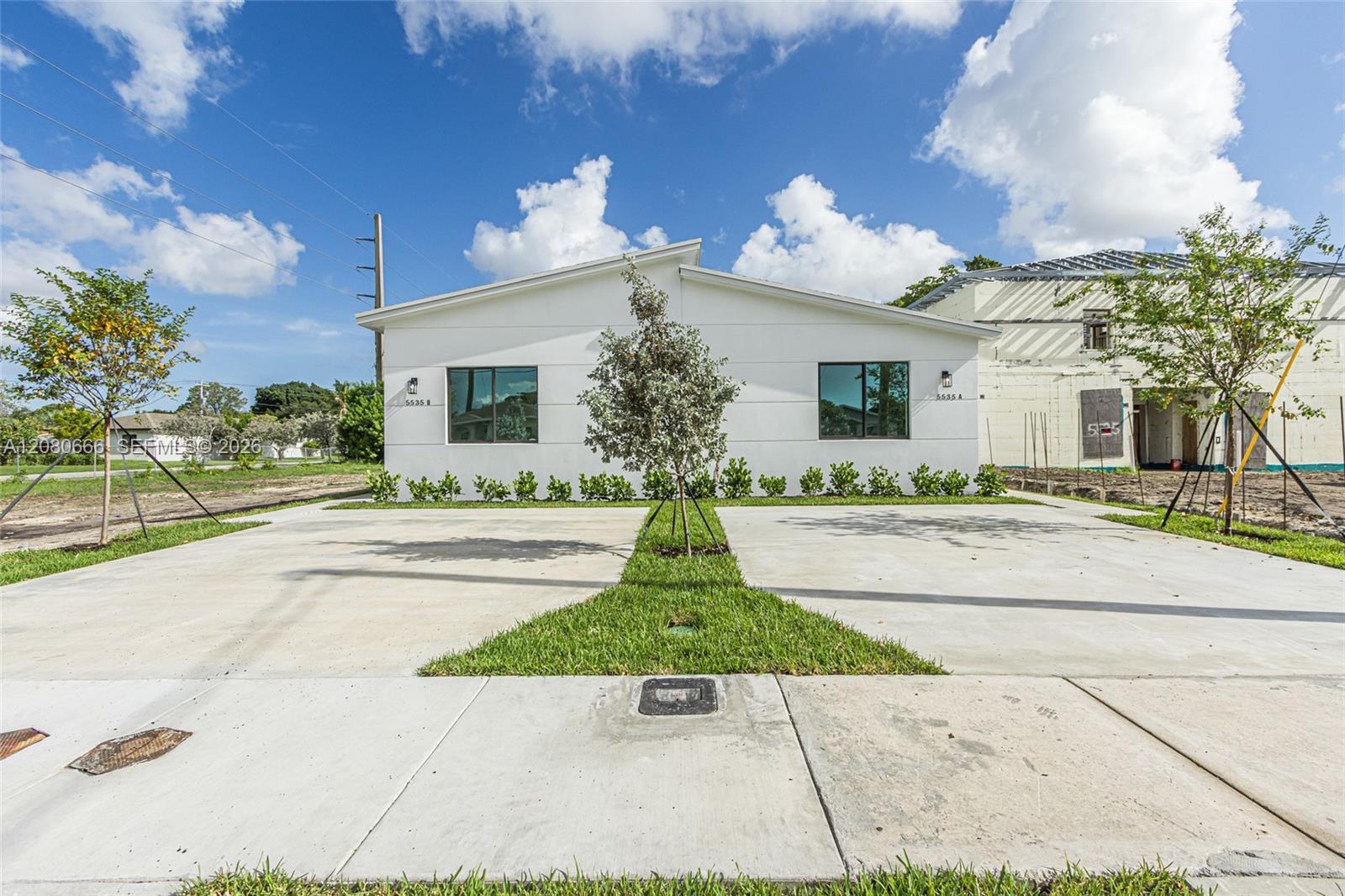 5535 SW 19th St, West Park FL 33023