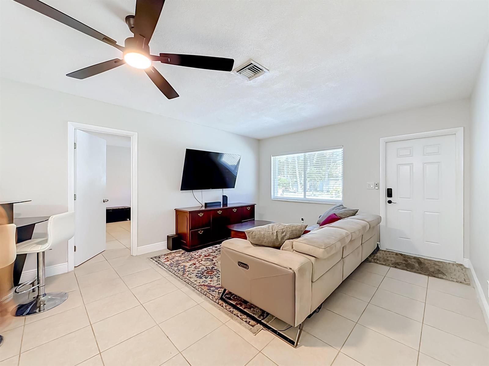 3801 NE 4th Avenue, Pompano Beach FL 33064 photo 4