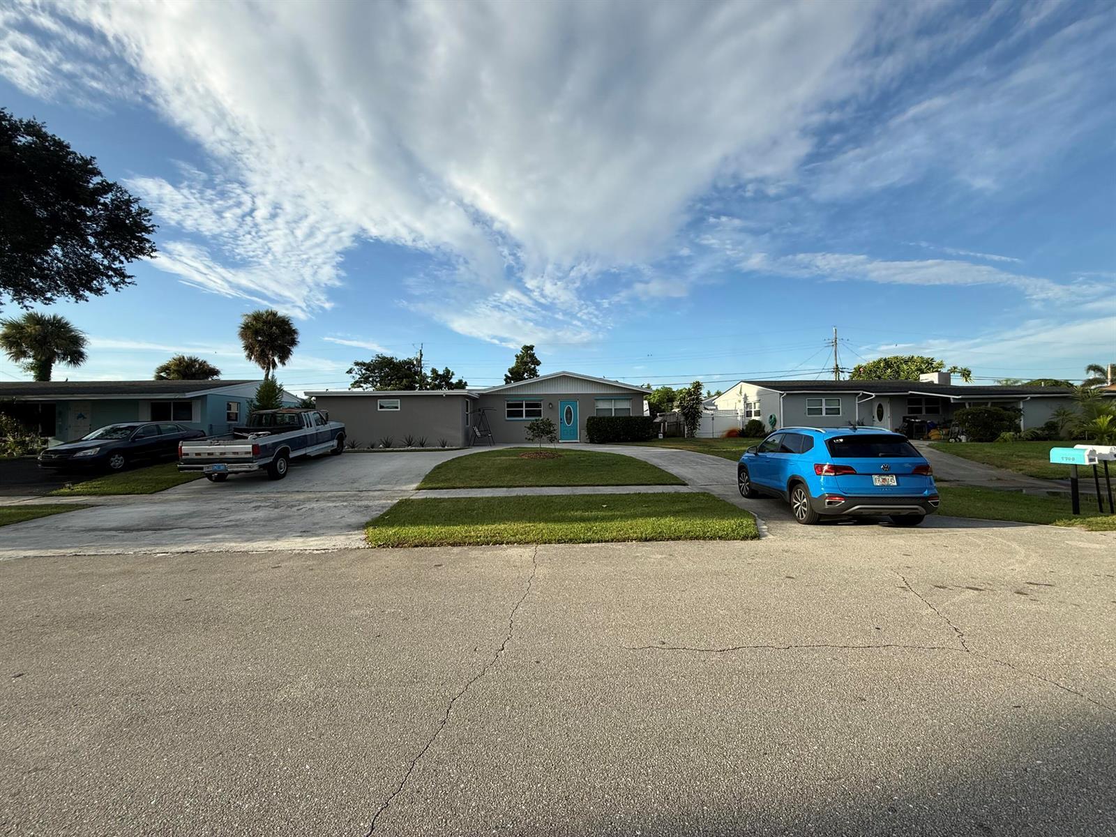 4400 APPLECREST Drive, Palm Beach Gardens FL 33410 photo 2
