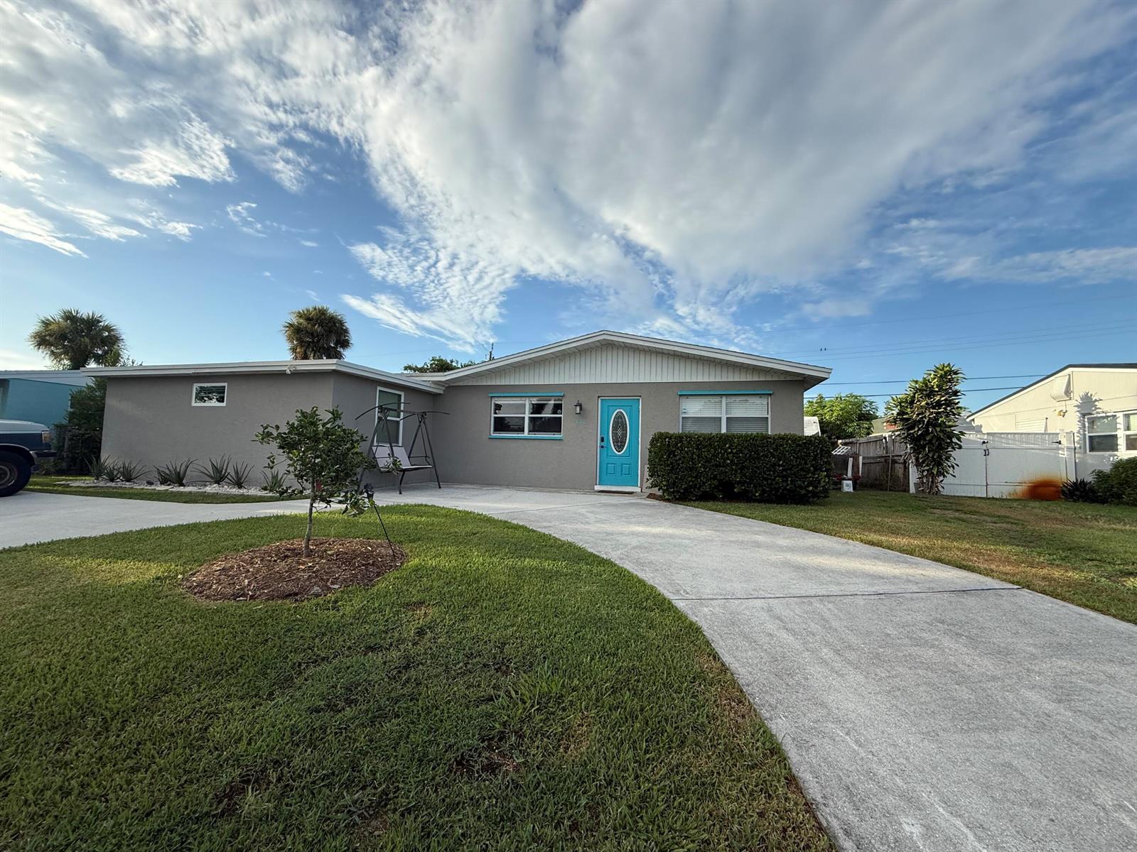 4400 APPLECREST Drive, Palm Beach Gardens FL 33410 photo 3