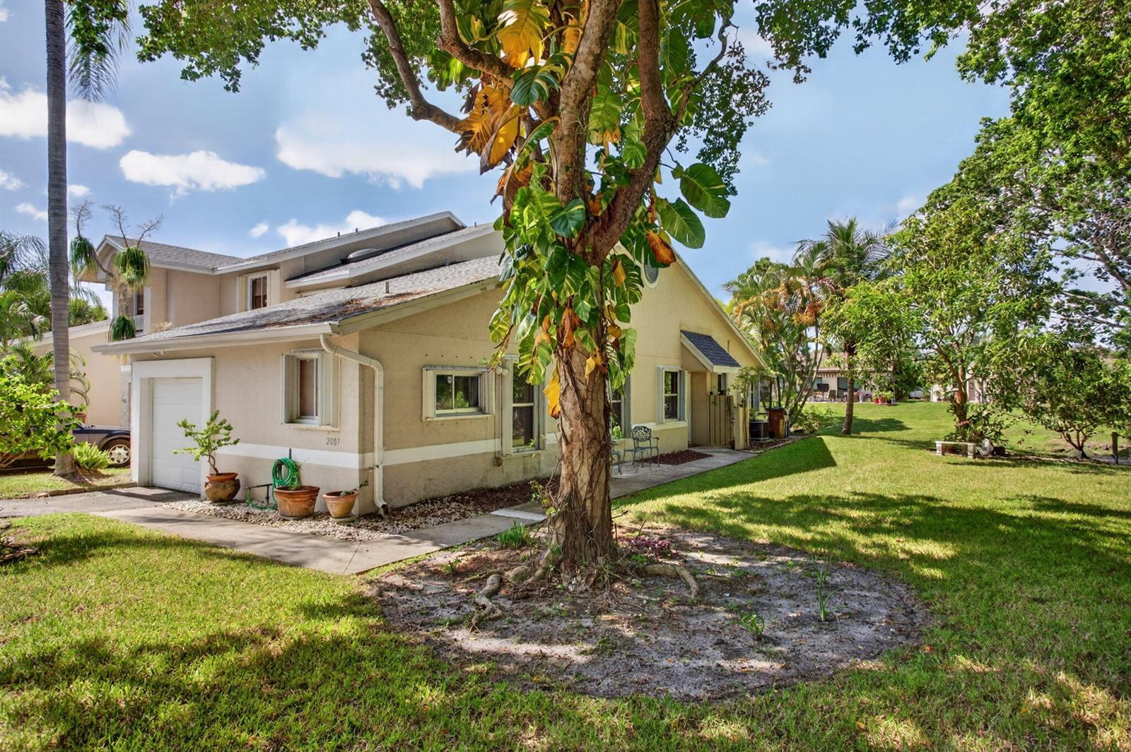 2007 DISCOVERY Circle E, Deerfield Beach FL 33442