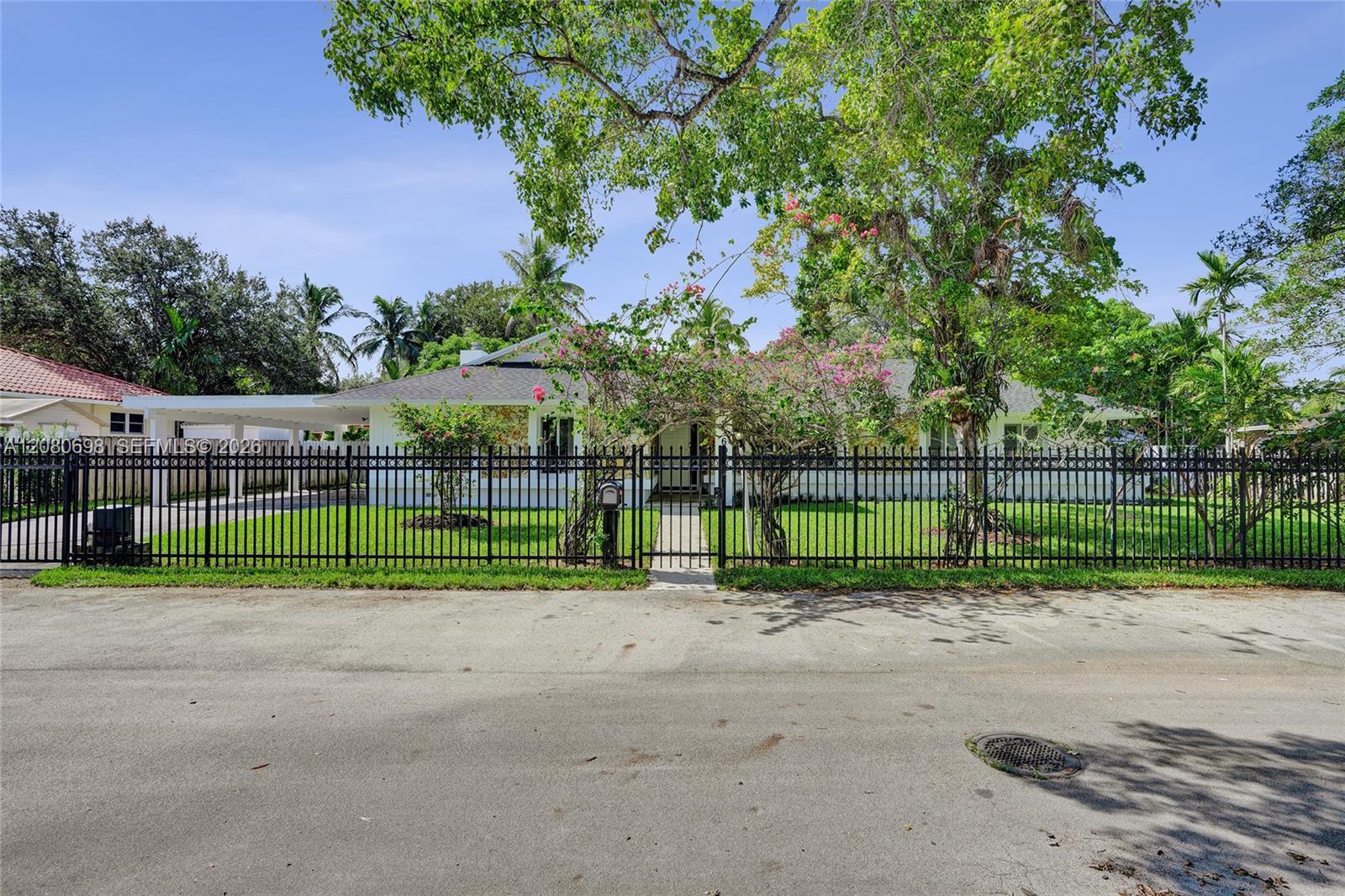 8260 SW 88th St, Miami FL 33156 photo 2