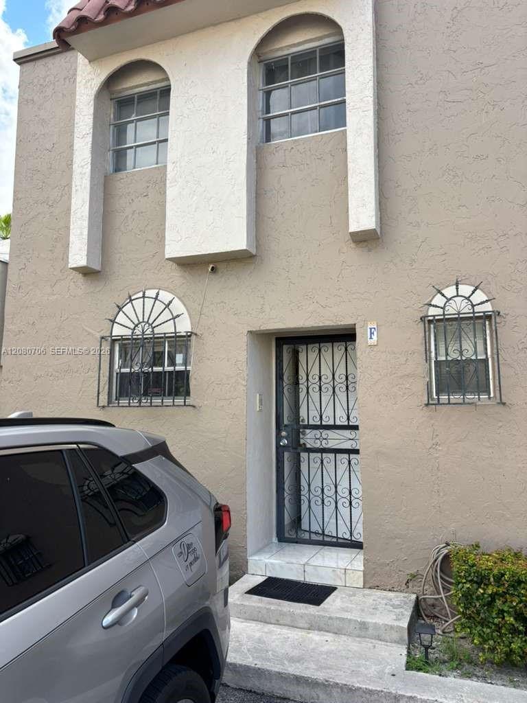 11 Olive Dr # F, Hialeah FL 33010 photo 2