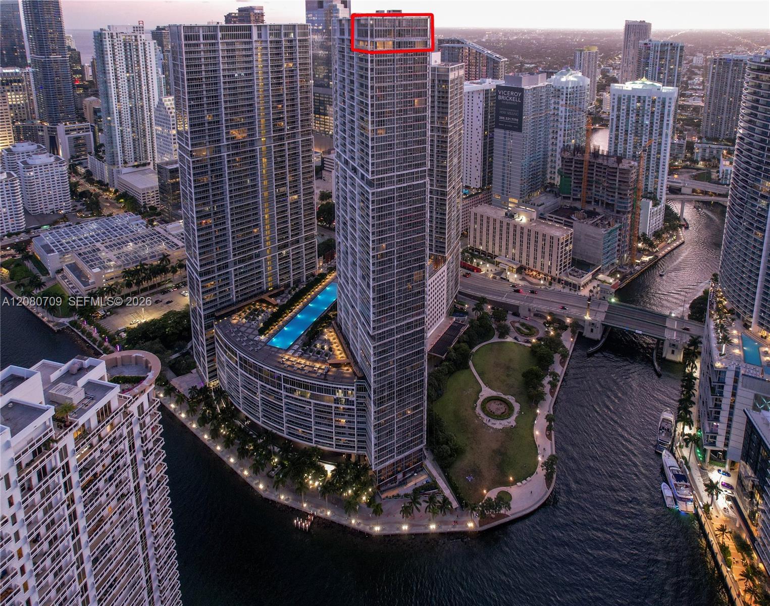 465 Brickell Ave, Miami FL 33131 photo 3