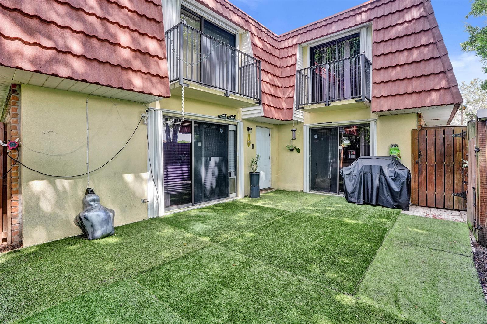 9993 NW 7th Street, Plantation FL 33324 photo 3