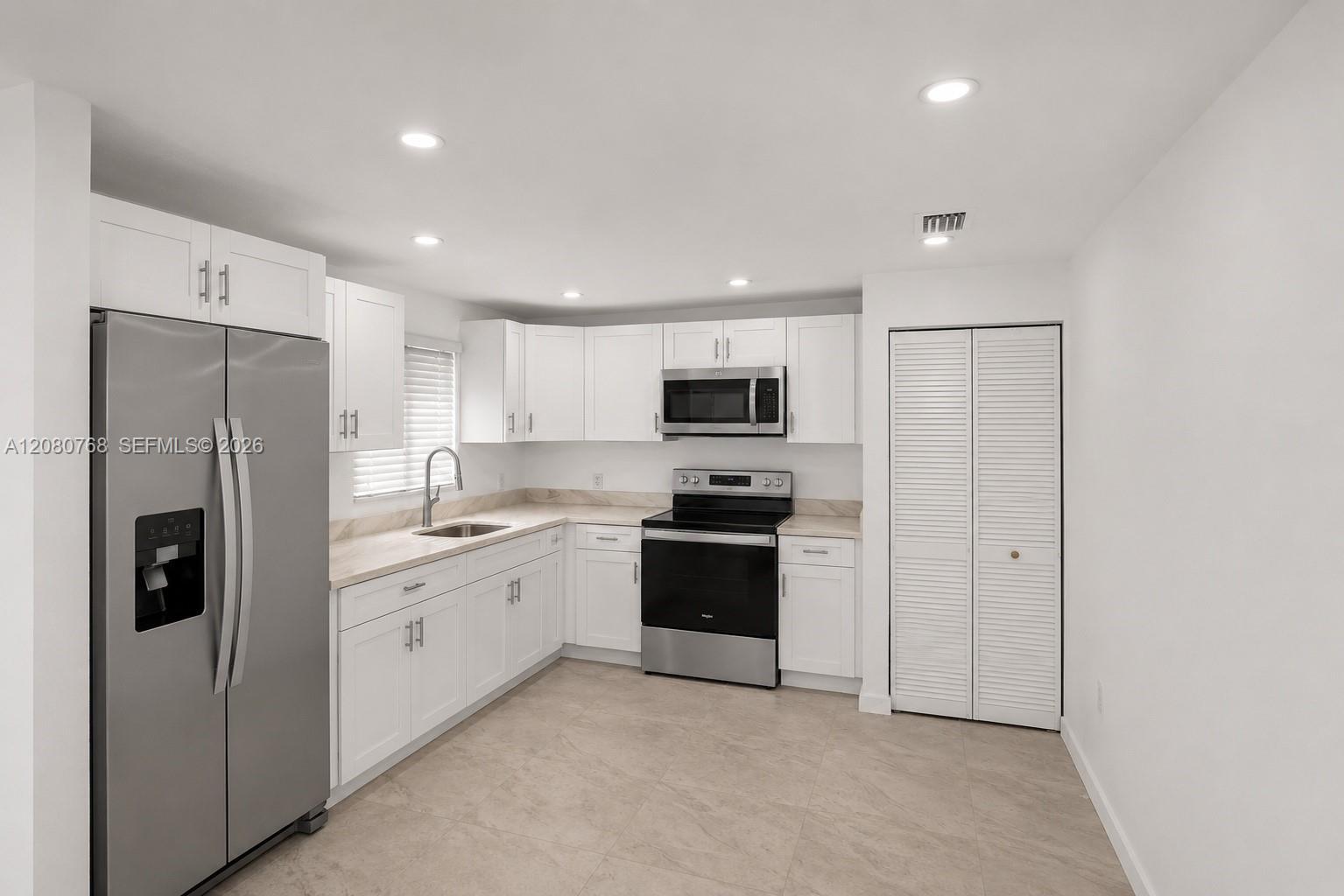 2144 NW 89th Ter, Miami FL 33147 photo 3