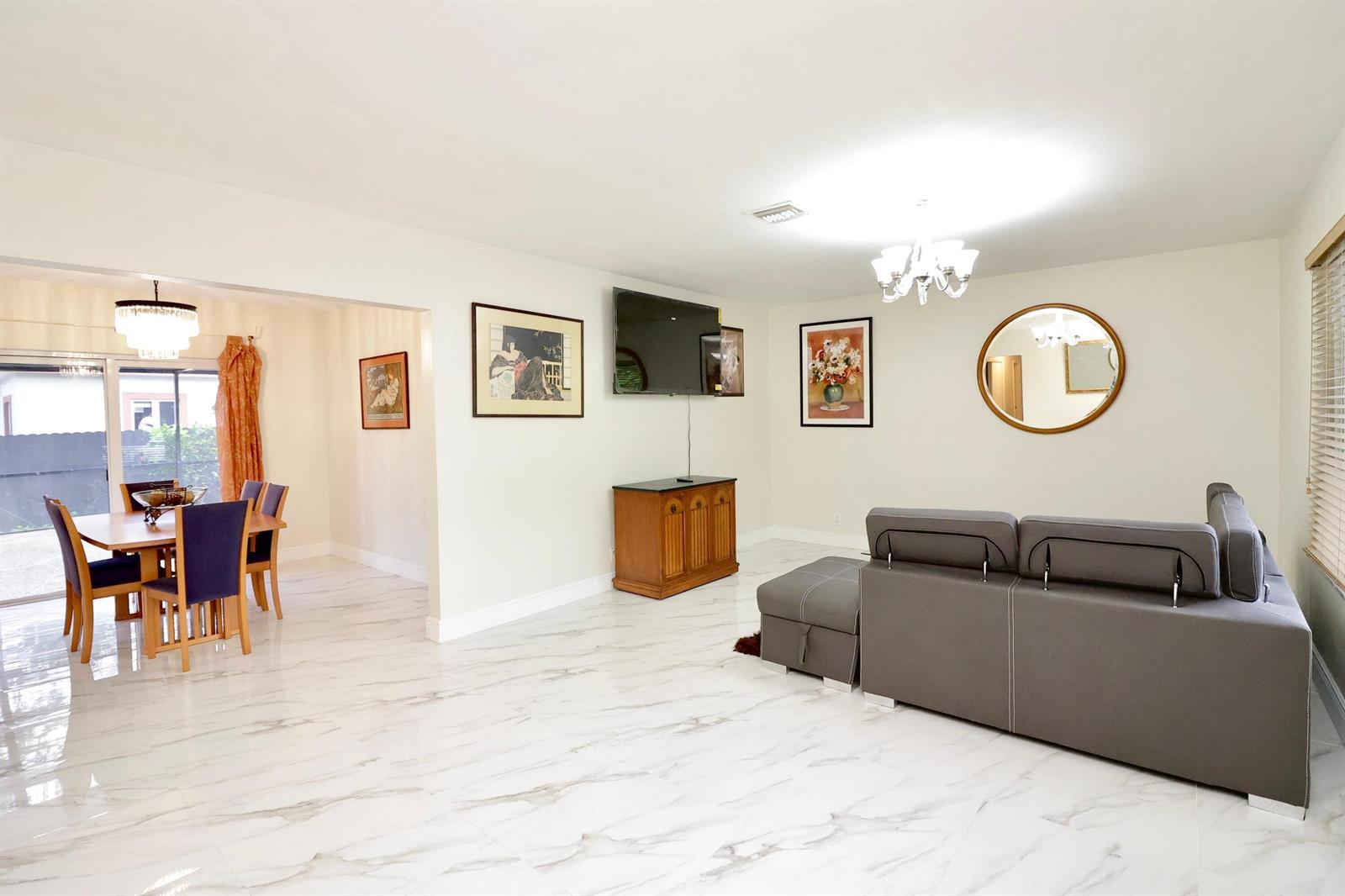842 NE 154TH Street, Miami FL 33162 photo 5