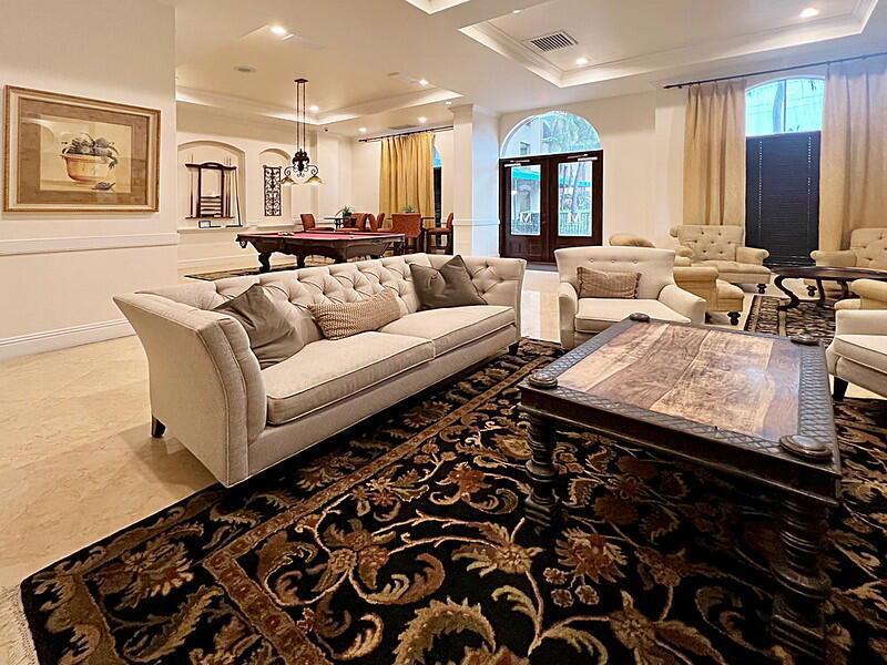 616 CLEARWATER PARK Road # 513, West Palm Beach FL 33401 photo 3
