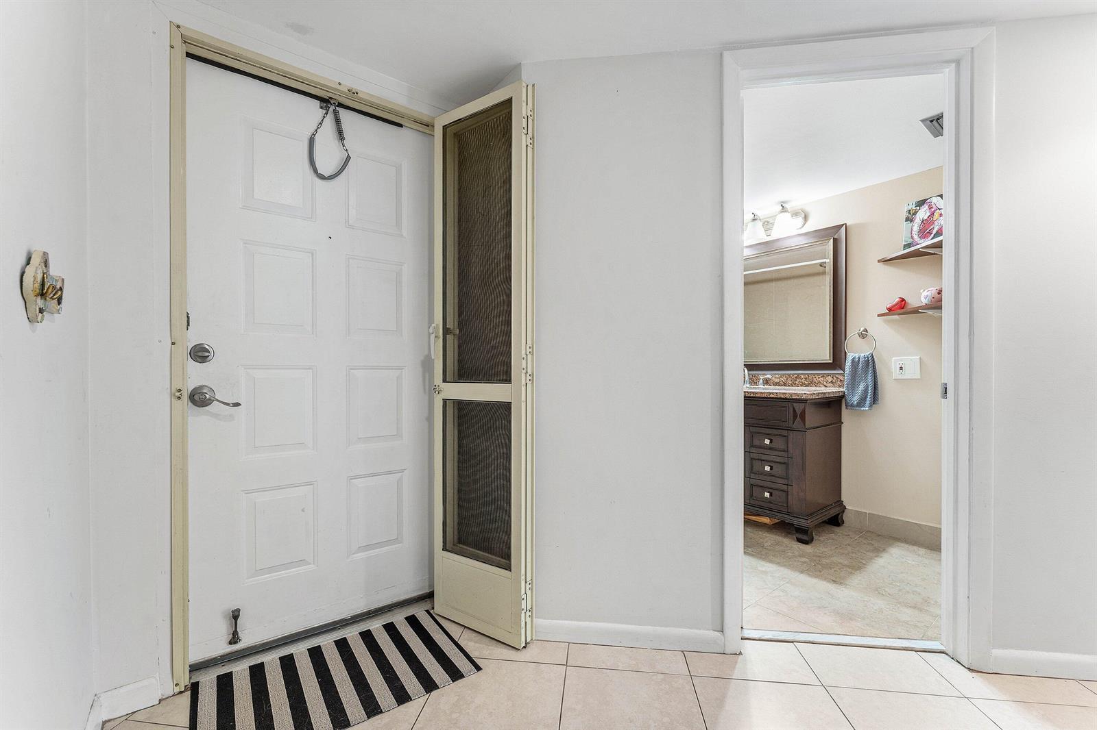 5040 Rose Hill Drive # 206, Boynton Beach FL 33437 photo 3