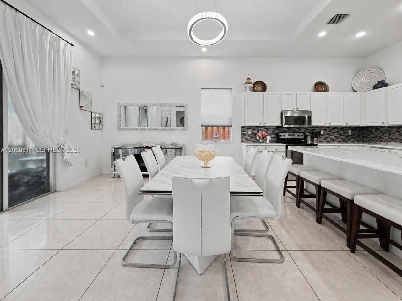 15086 SW 176th Ter, Miami FL 33187 photo 3