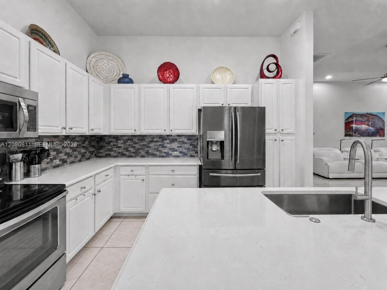 15086 SW 176th Ter, Miami FL 33187 photo 5