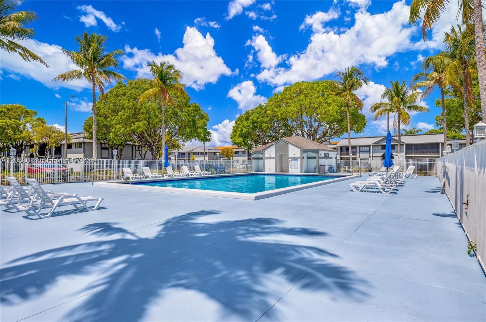 20761 NE 4 PL # 204, Aventura FL 33179 photo 3