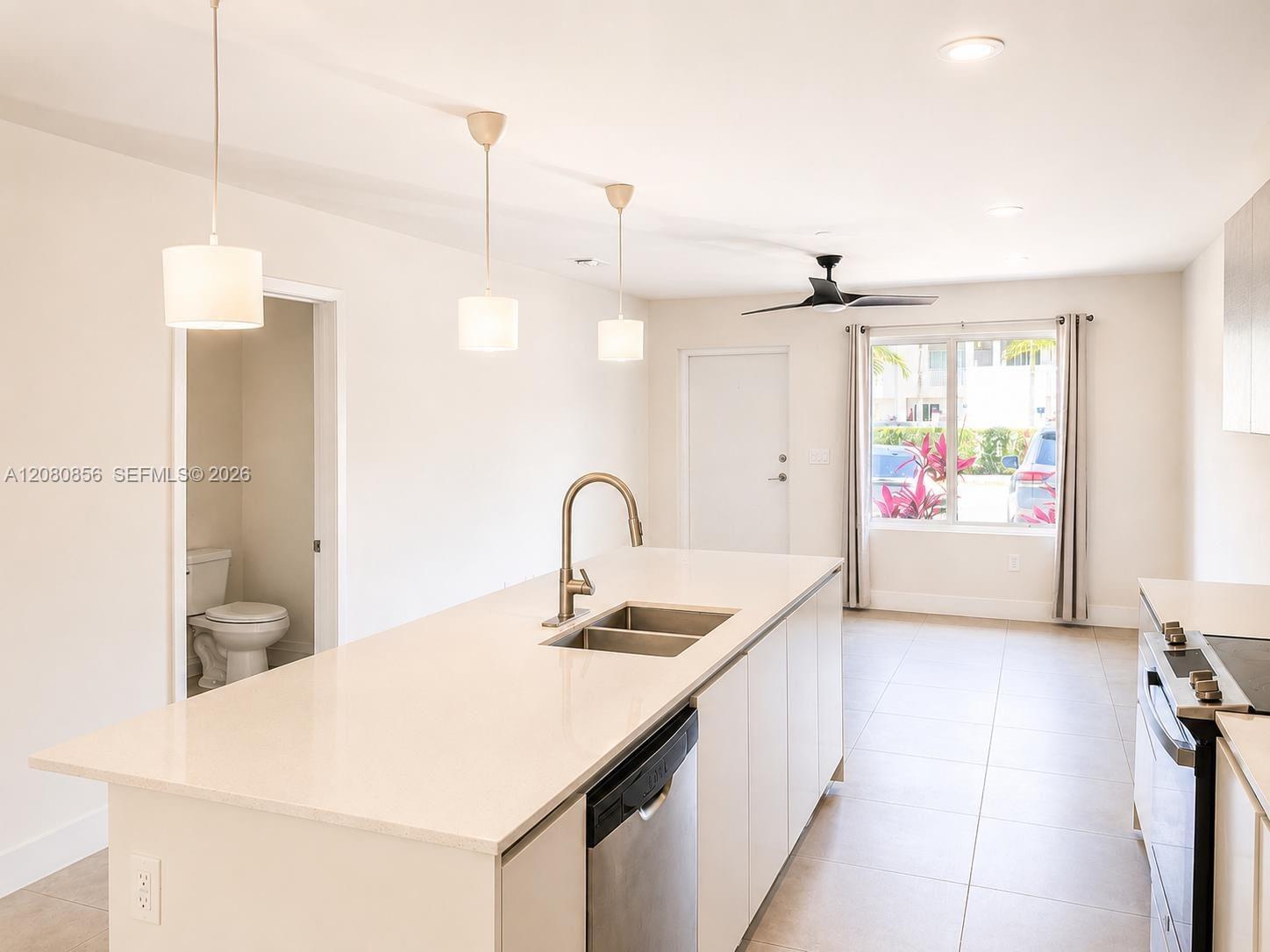 2555 NE 193 ST # 2112, Aventura FL 33180