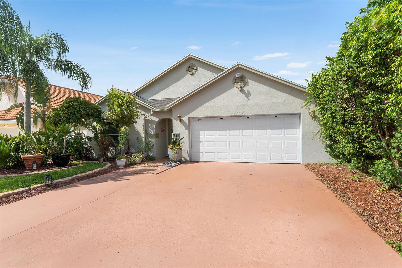5115 Foxhall Drive S, West Palm Beach FL 33417 photo 2